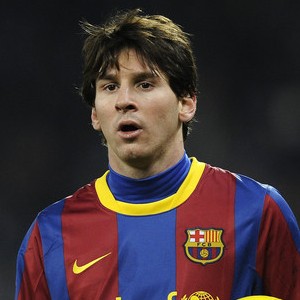 Abidal-Slaps-Messi.jpg